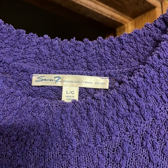 Super Soft Seven Sweater Size Lg - Picture 2 of 5